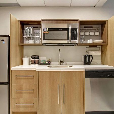 Home2 Suites By Hilton Montreal Dorval Exterior foto