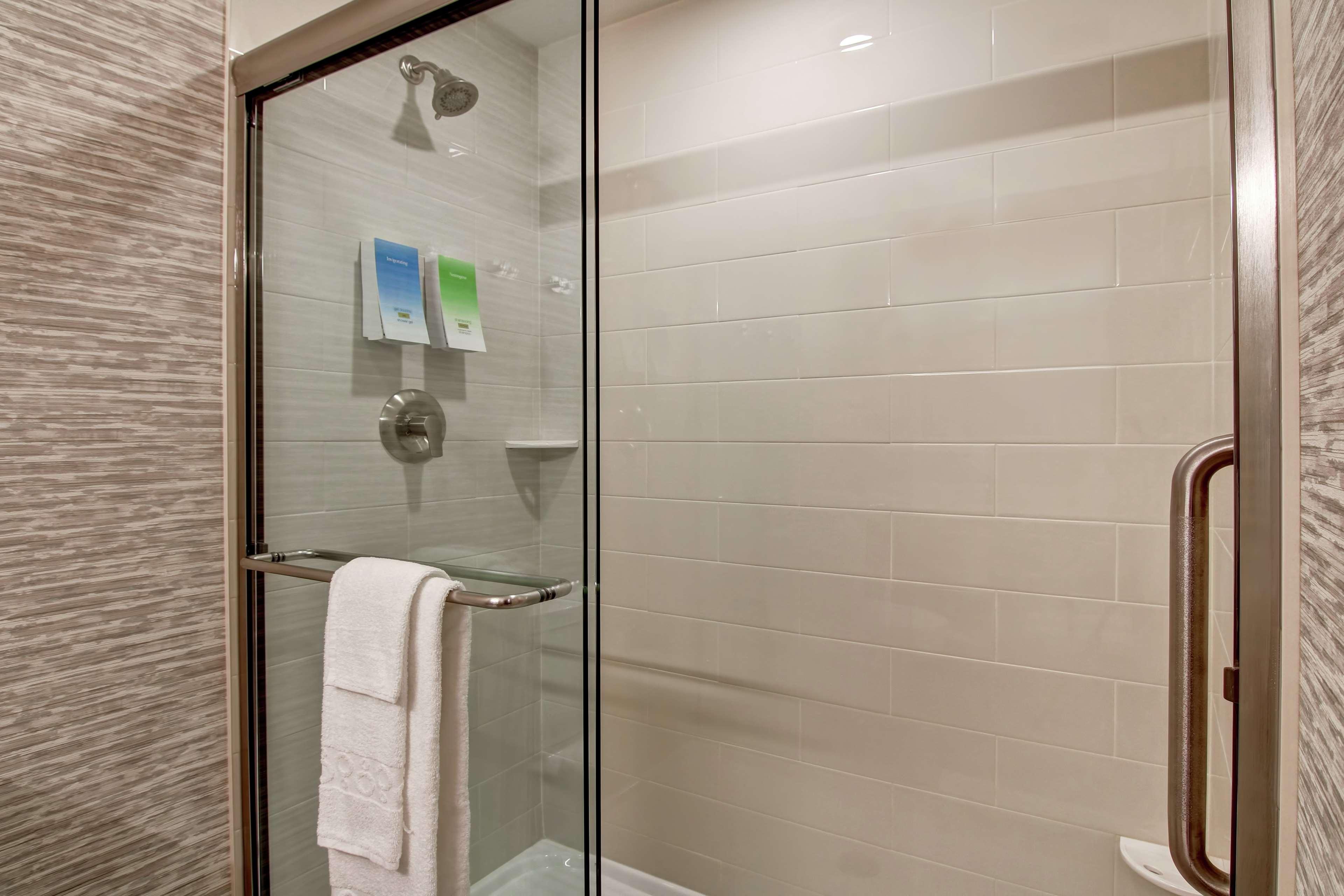 Home2 Suites By Hilton Montreal Dorval Exterior foto